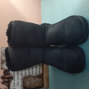 UGG BOOTS SZ 6